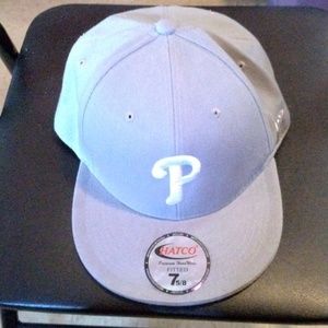 Champions Philadelphia Phillies gray baseball cap 7 and 5/8